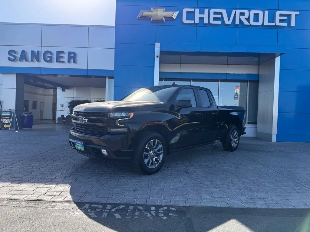 Used 2021 BLACK Chevrolet RST image 2