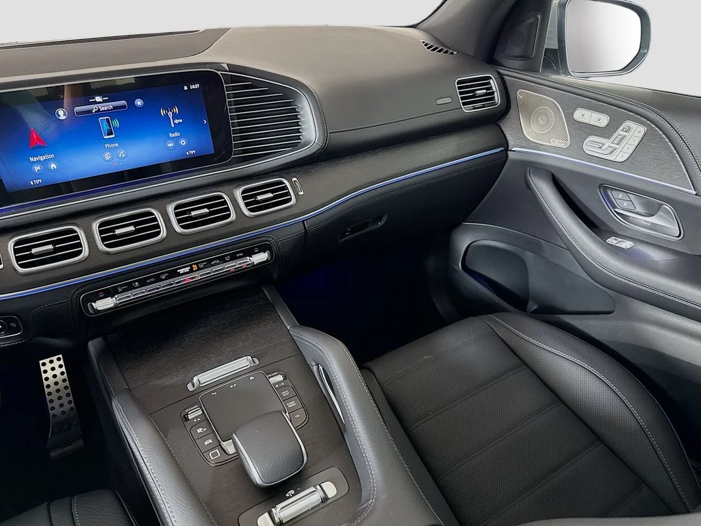 New 2026 White Mercedes-Benz GLS 580 image 25