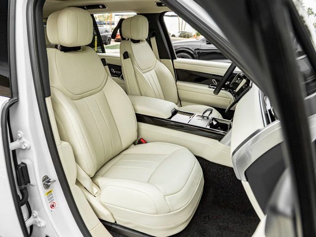 New 2026 Fuji White Land Rover SE image 26