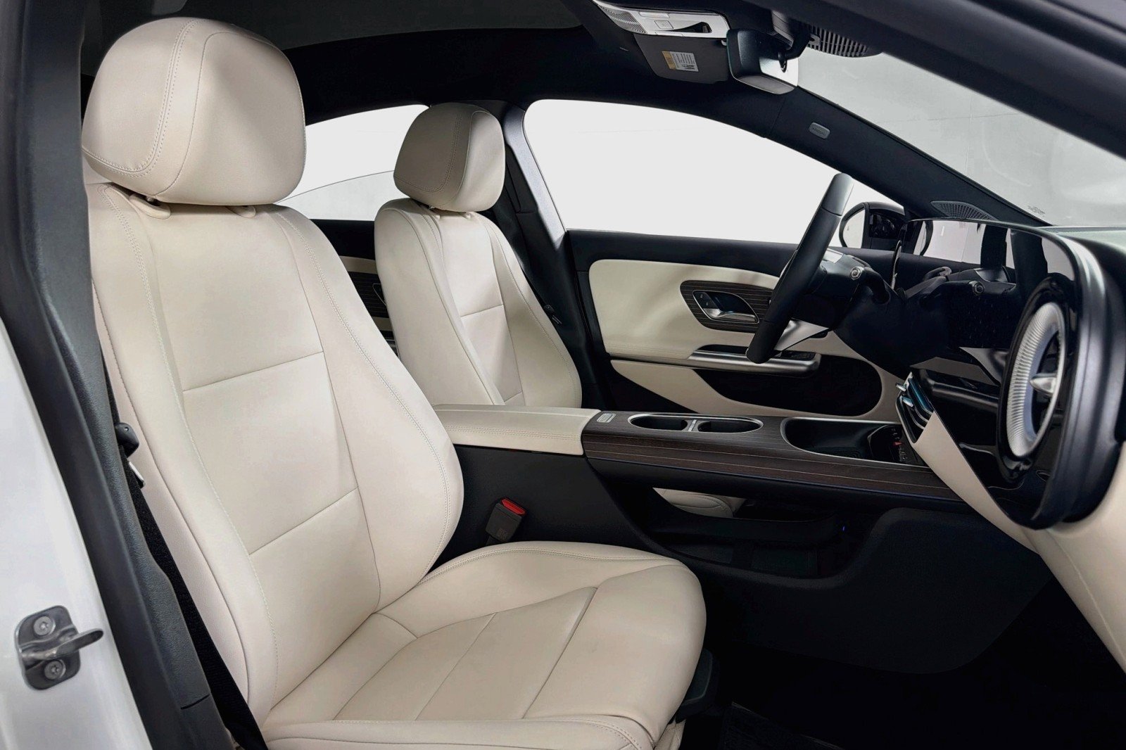 New 2027 Polar White Mercedes-Benz CLA 250+ Electric RWD image 6