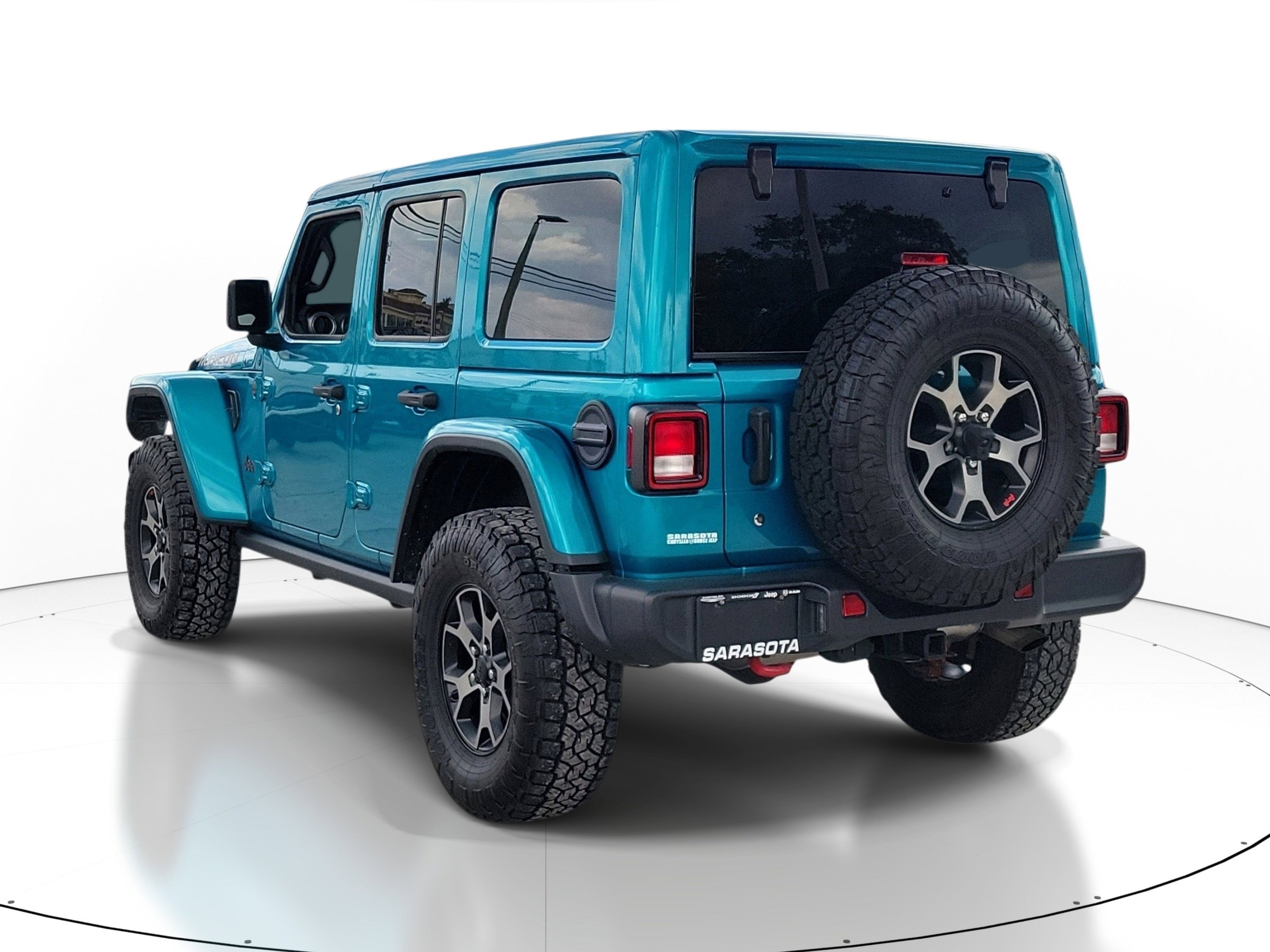 Used 2019 Bikini Pearlcoat Jeep Rubicon image 4