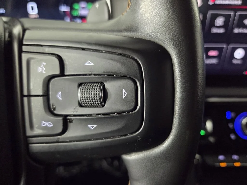 Used 2023 Summit White GMC AT4 image 20