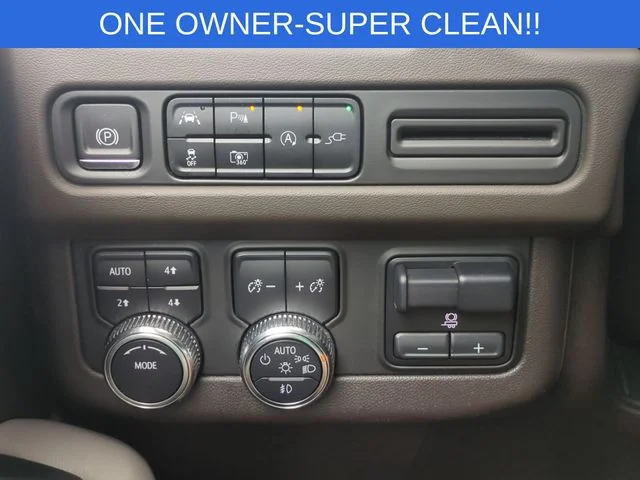 Used 2022 White GMC SLT image 19
