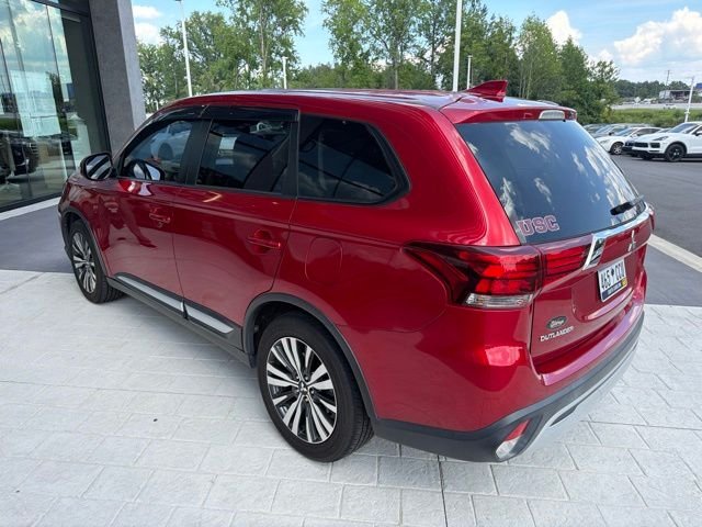 Used 2020 Red Diamond Mitsubishi SE image 6