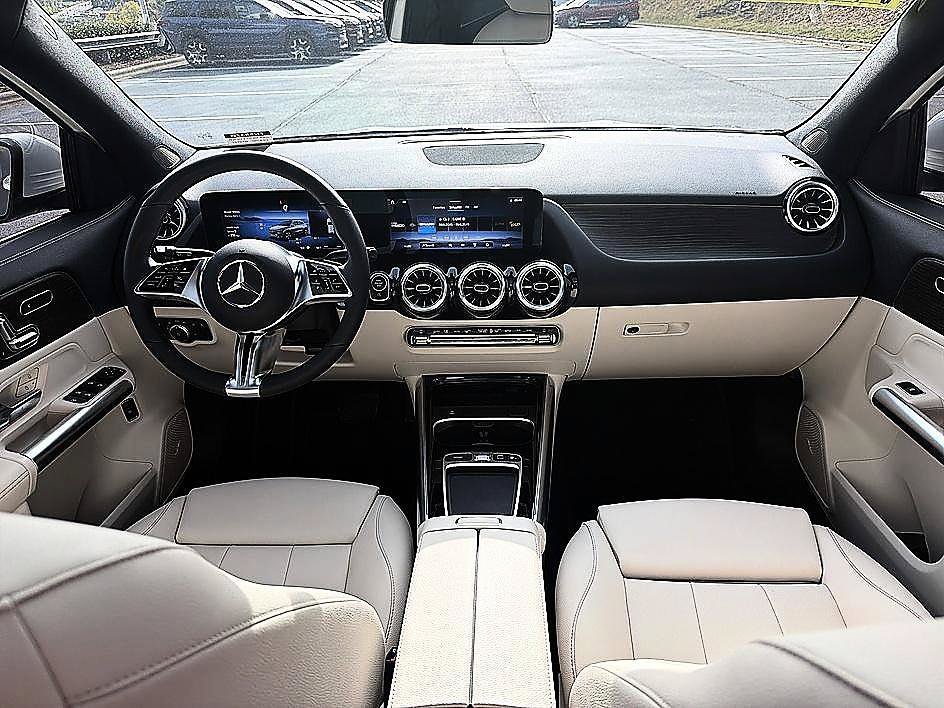 Used 2026 Polar White Mercedes-Benz GLA 250 image 15