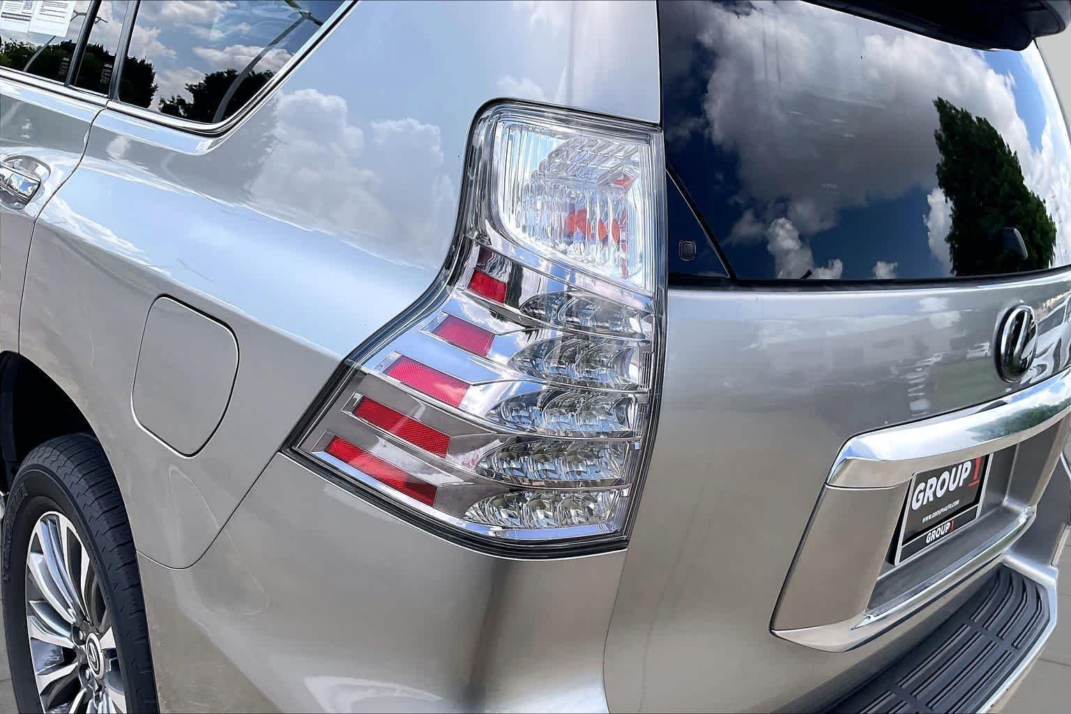 Used 2021 Atomic Silver Lexus Luxury image 26