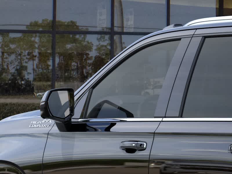 2026 Chevrolet Suburban High Country - Photo 12