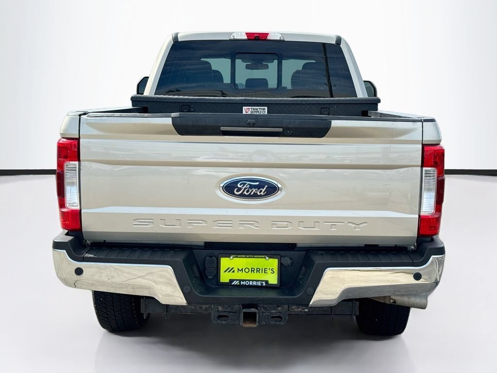 Used 2017  Ford Lariat image 6