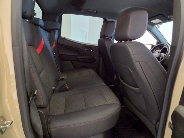 Used 2023  Chevrolet Z71 image 16