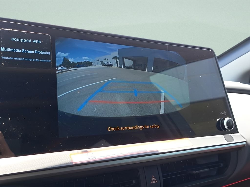 2025 Toyota Prius XSE - Photo 22