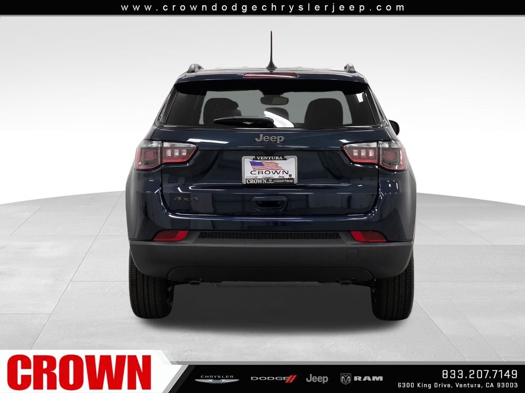 New 2026 Fathom Blue Pearl-Coat Exterior Paint Jeep Latitude image 6