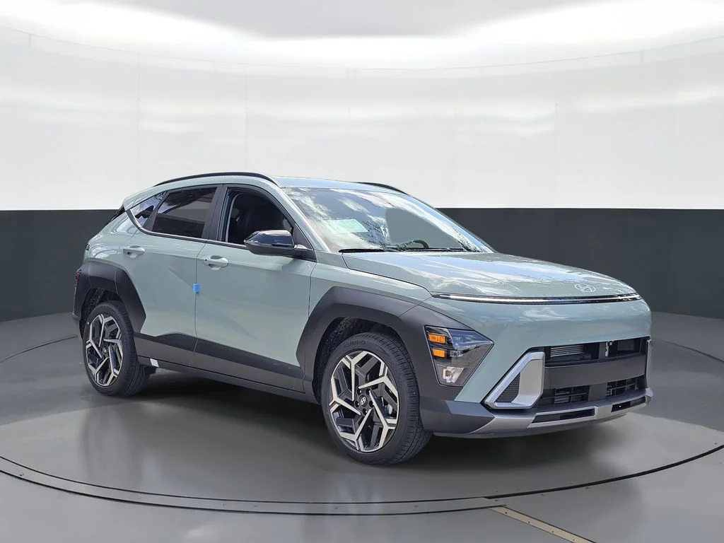 New 2026 Green Hyundai SEL Premium image 2