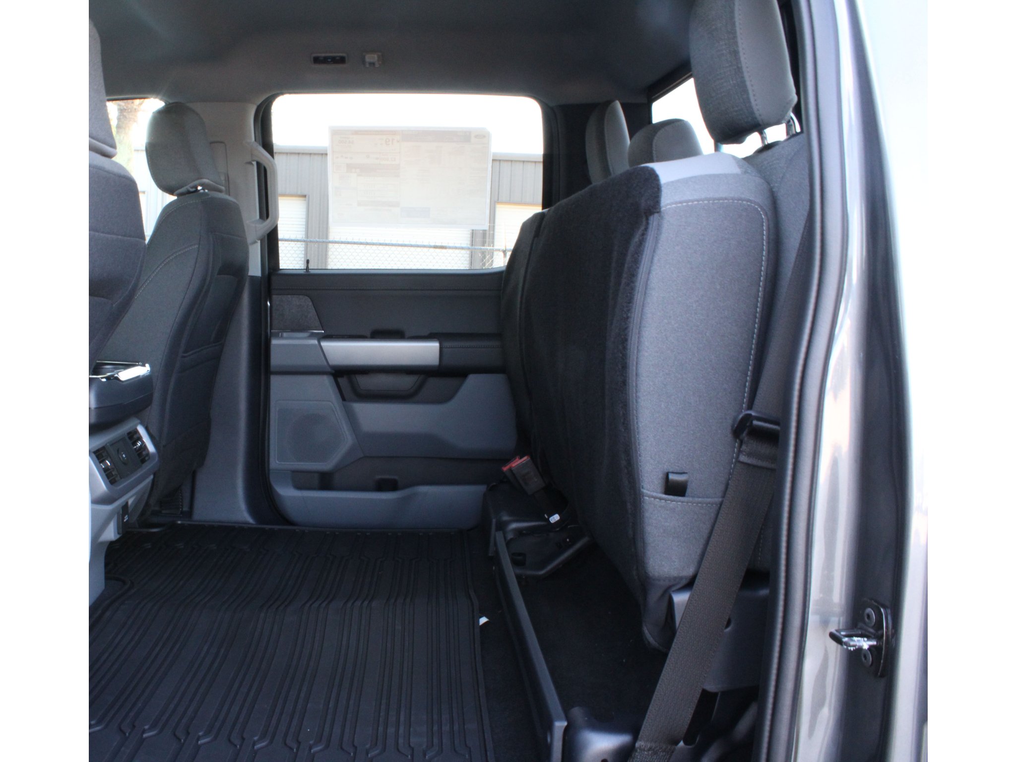 New 2026 Carbonized Gray Metallic Ford XLT image 17