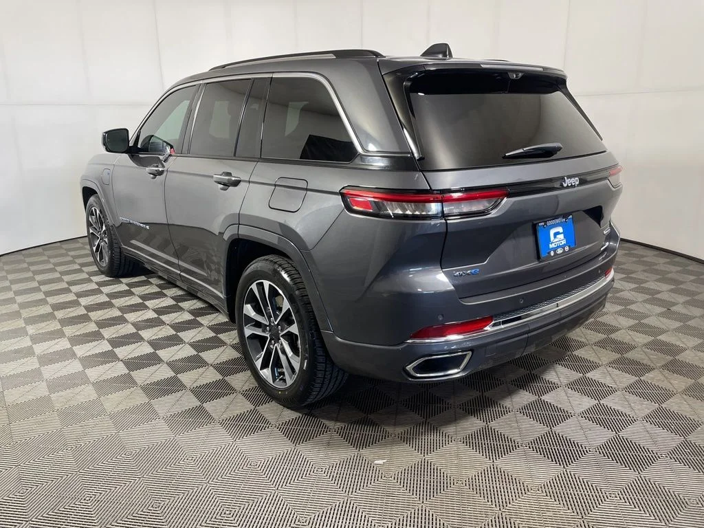 Used 2022 Gray Metallic Jeep Overland 4xe image 5