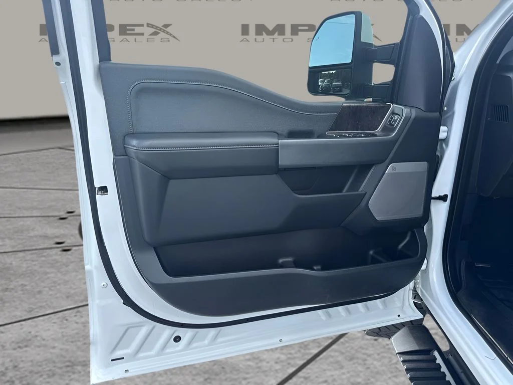 Used 2023 White Ford Lariat image 23