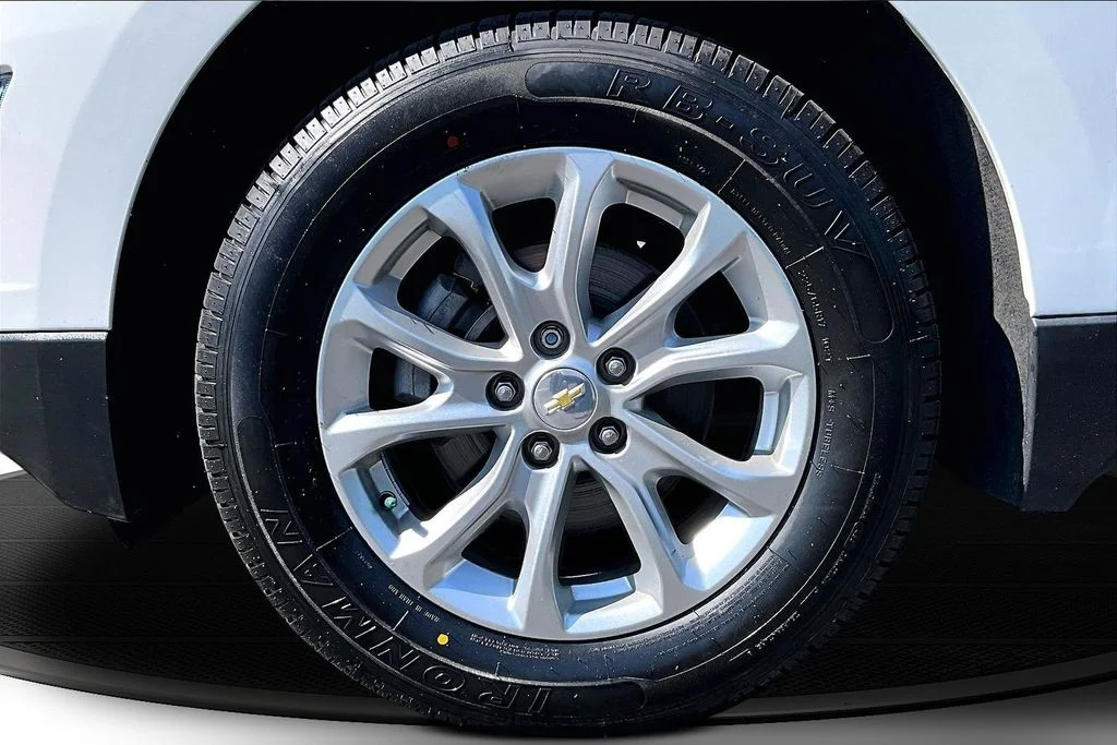 Used 2021 White Chevrolet LT image 34
