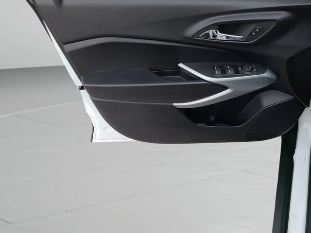 2026 Chevrolet Trax RS - Photo 16