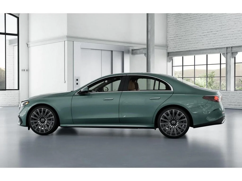 2026 Mercedes-Benz E-Class E450 - Photo 32