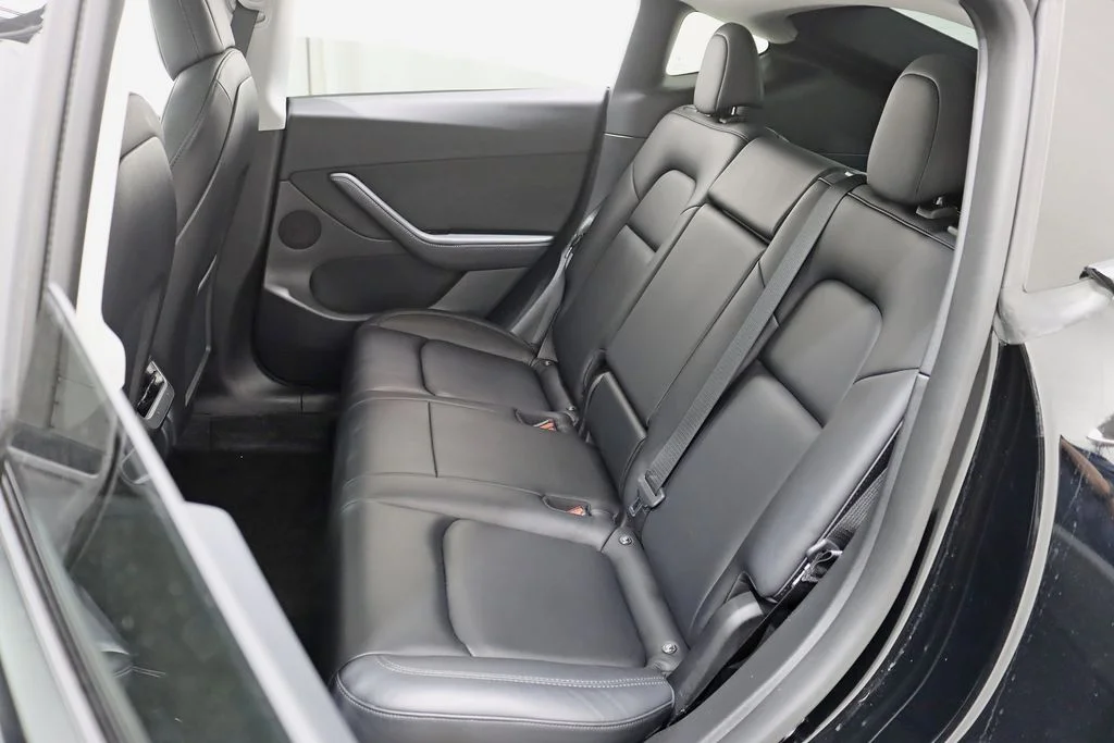 Used 2022 Black Tesla Long Range image 29