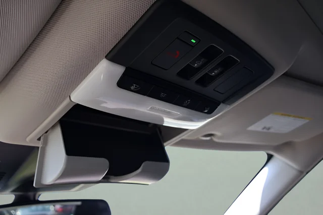 Used 2021 Gray Nissan Platinum image 25