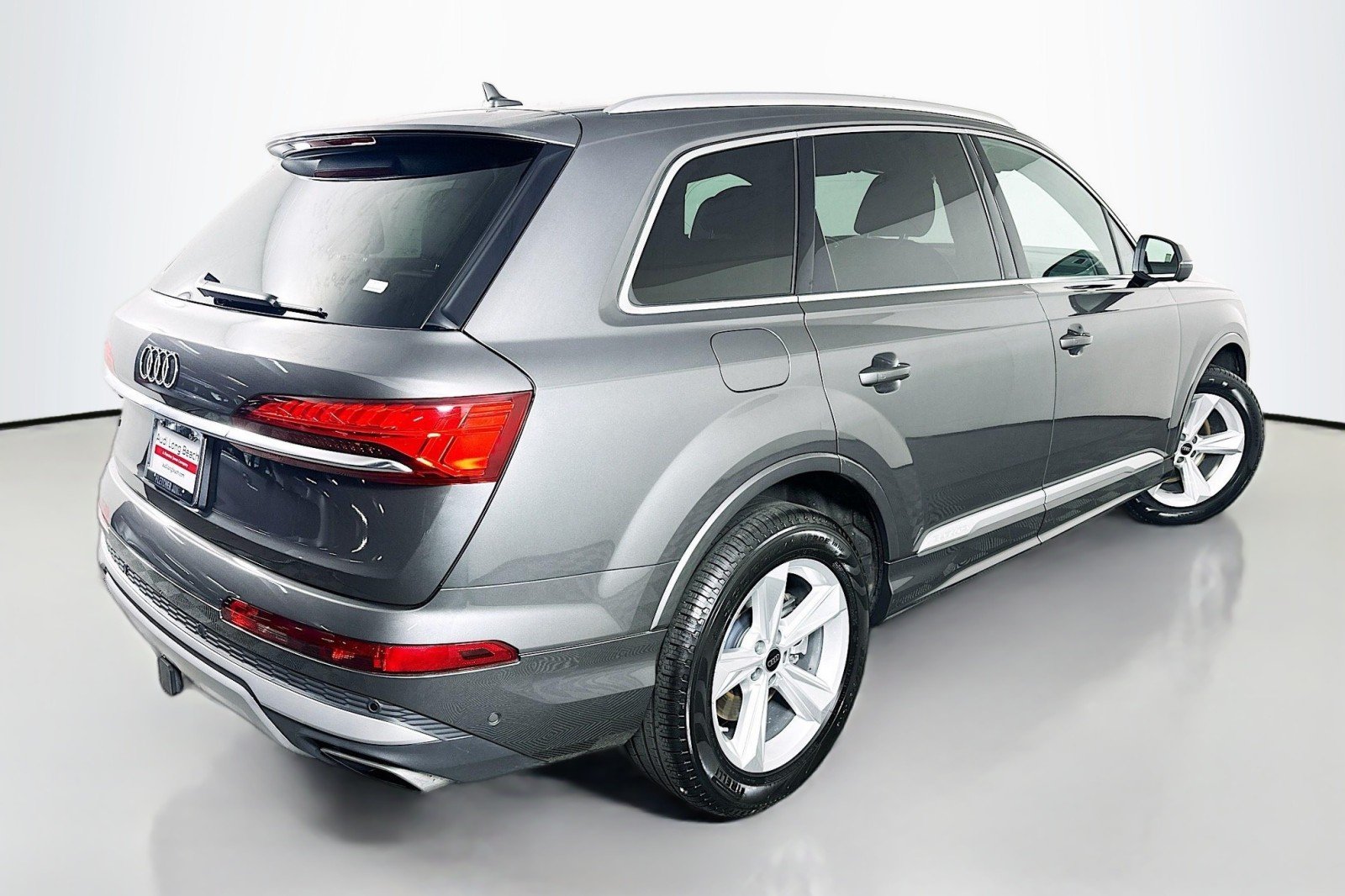 Used 2025 Samurai Gray Metallic Audi Premium image 13