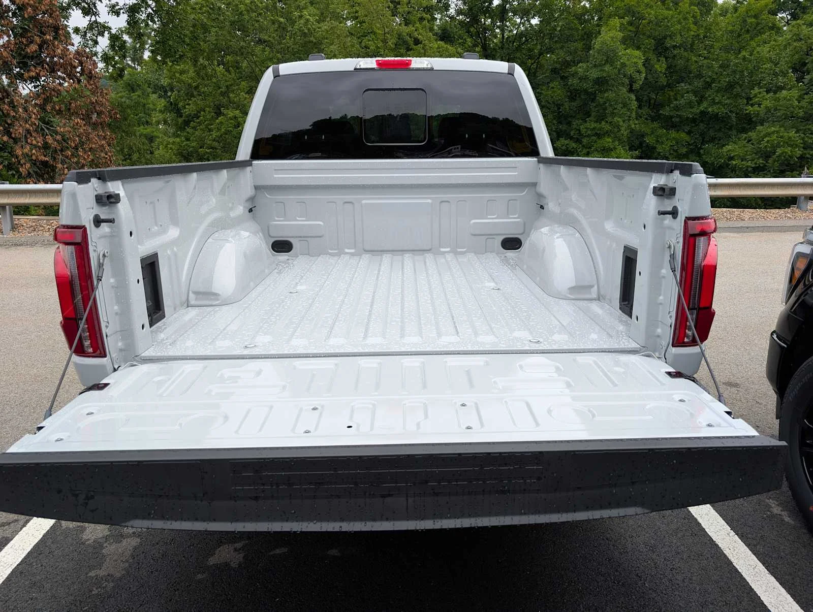New 2026 Avalanche Ford Lariat® image 7