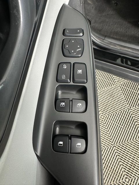 Used 2023 Black Hyundai SEL image 25