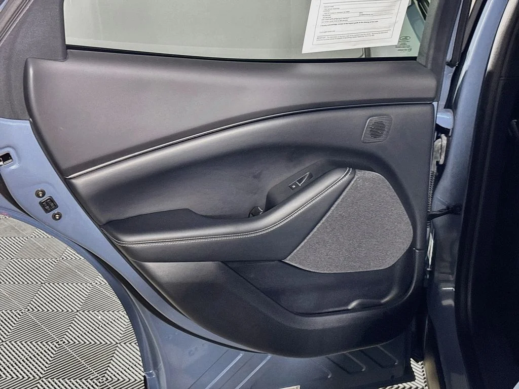 Used 2023 Vapor Blue Ford Premium image 19