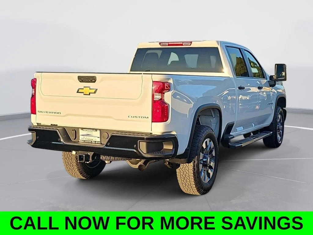 New 2026 Summit White Chevrolet Custom image 3