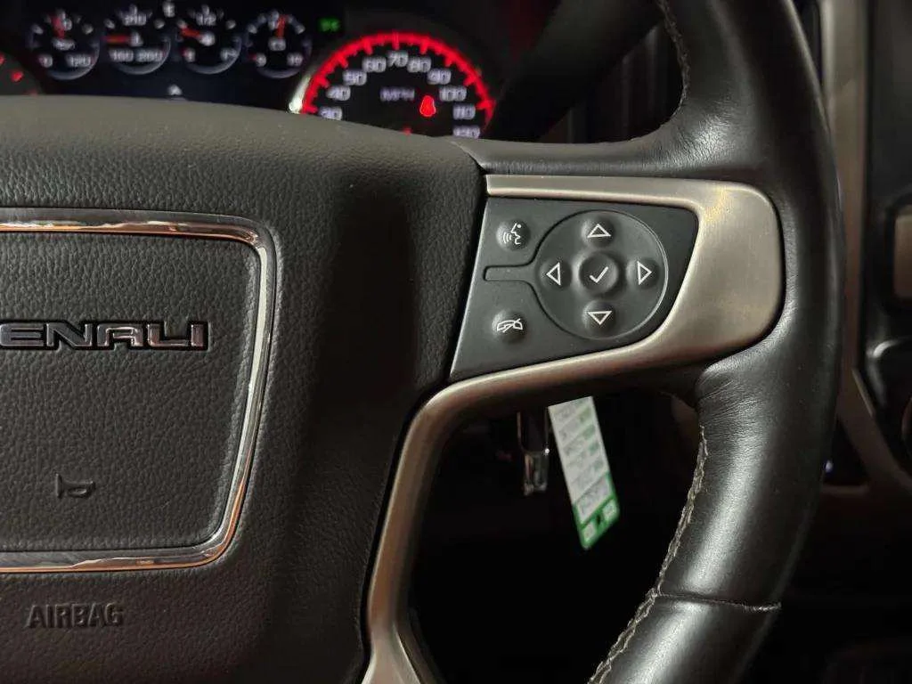 Used 2016 SUMMIT WHITE GMC Denali image 16