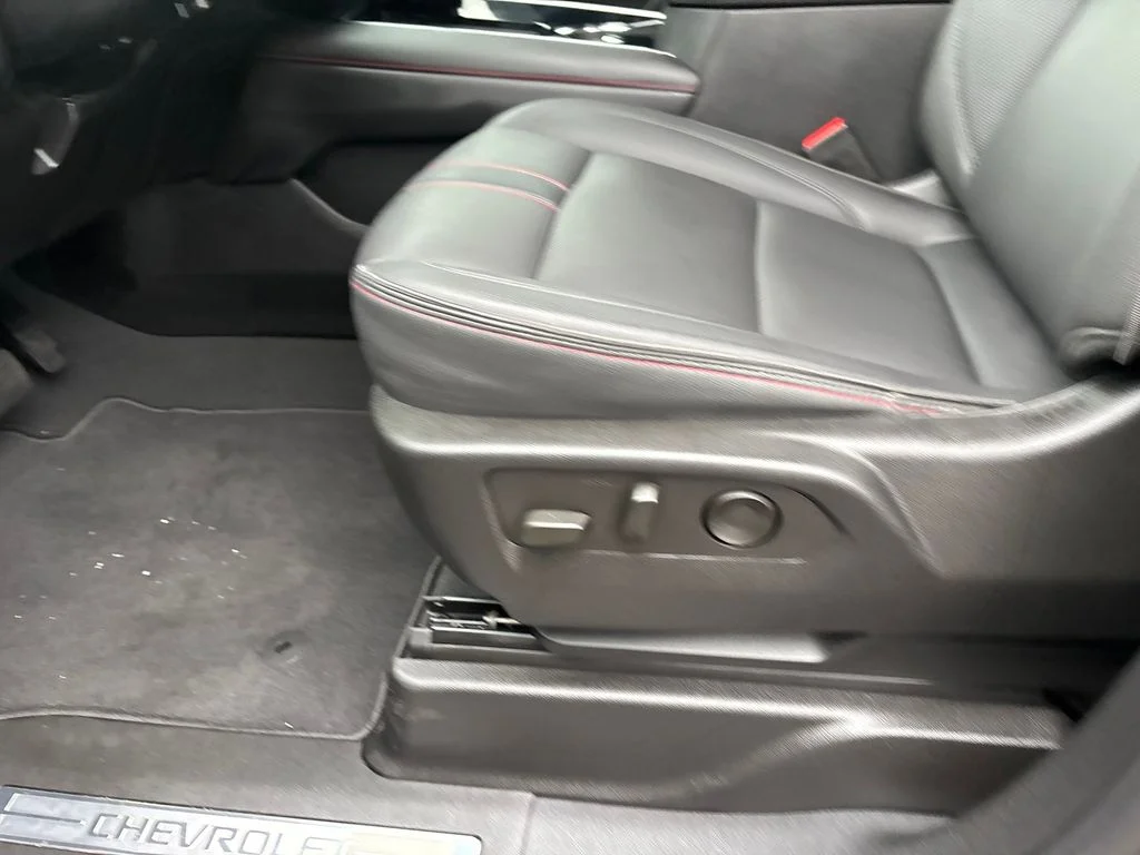 Used 2025 Red Chevrolet RST image 21