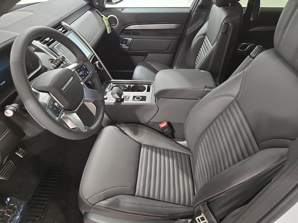 New 2026 Fuji White Land Rover Dynamic SE image 20