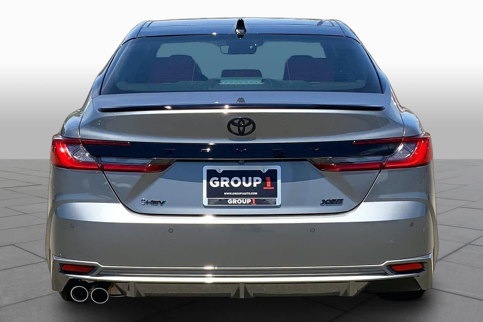 New 2026 Heavy Metal with Midnight Black Metallic roof Toyota XSE image 4