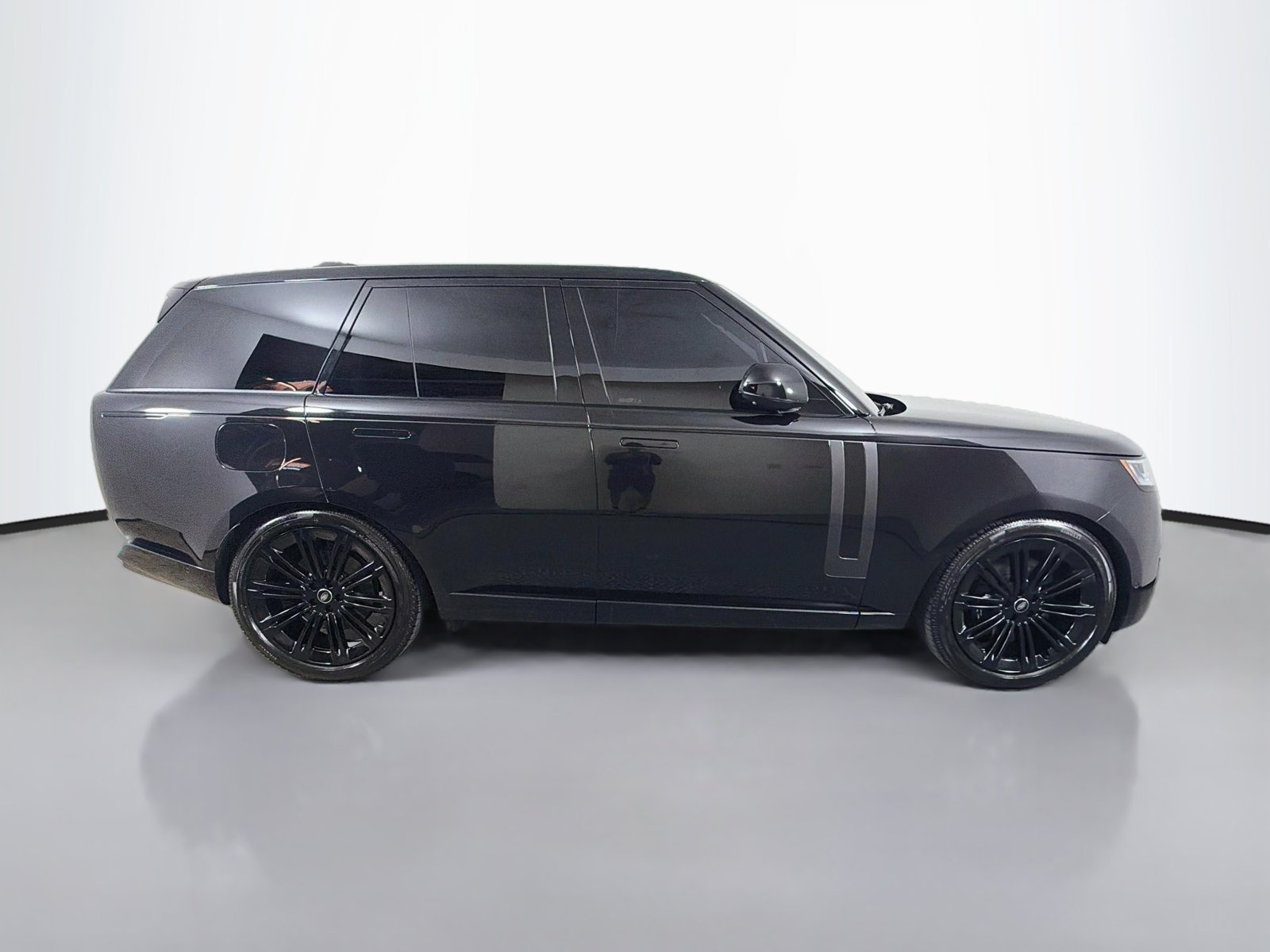 Used 2023 Santorini Black Metallic Land Rover Autobiography image 6