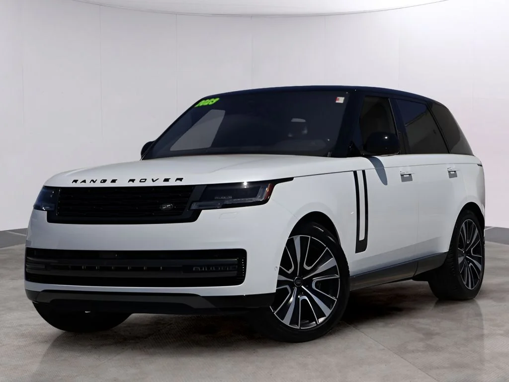 Used 2023 Ostuni Pearl White Land Rover SE image 1