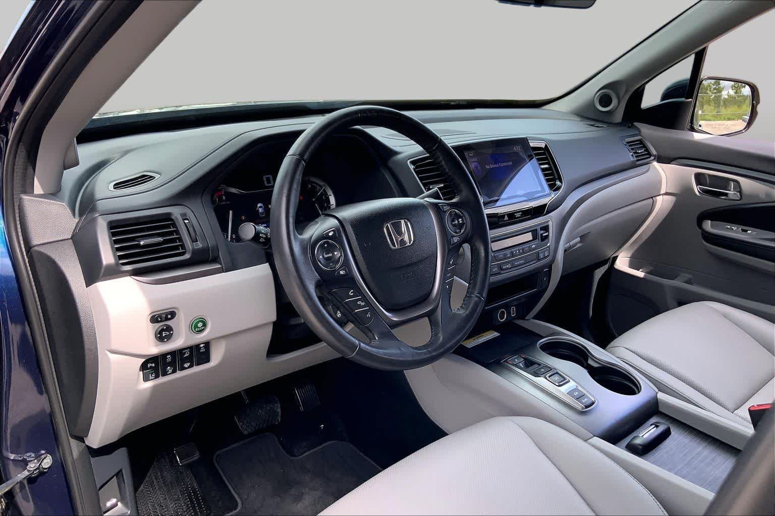 Used 2023 Obsidian Blue Pearl Honda RTL-E image 17