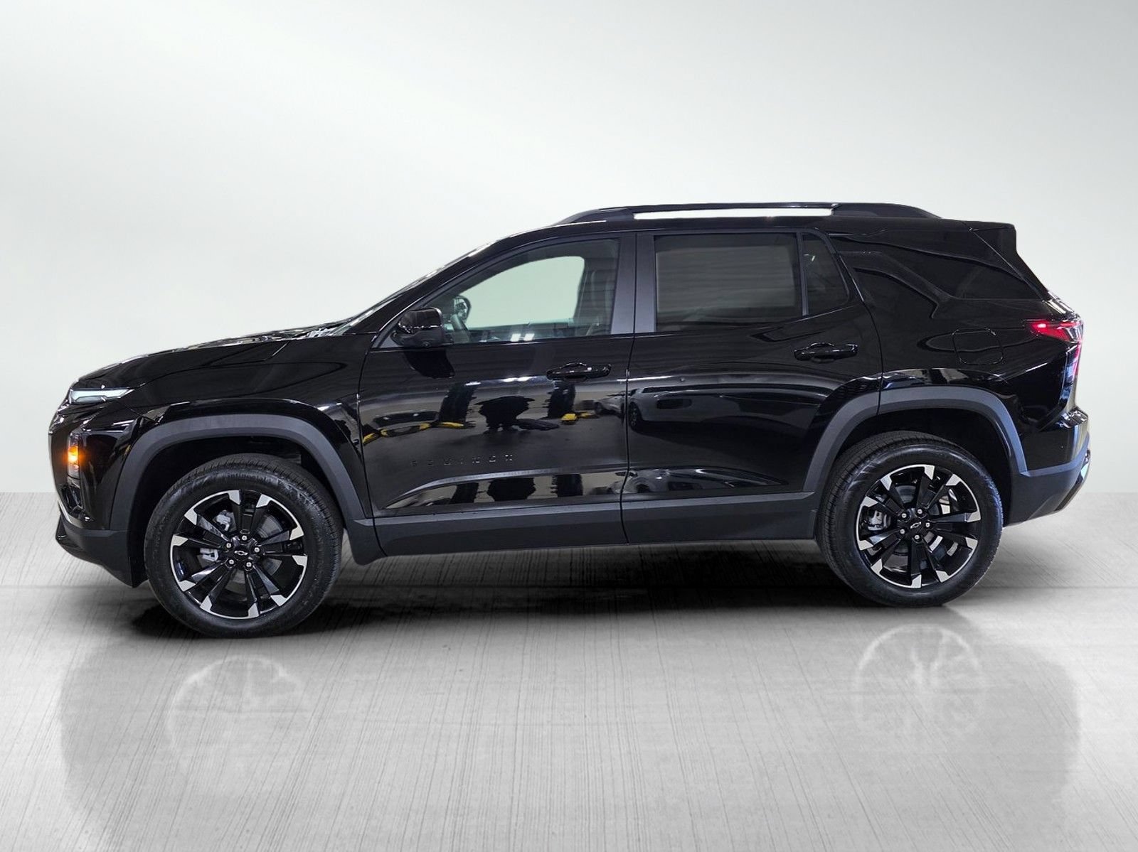 2027 Chevrolet Equinox RS - Photo 4
