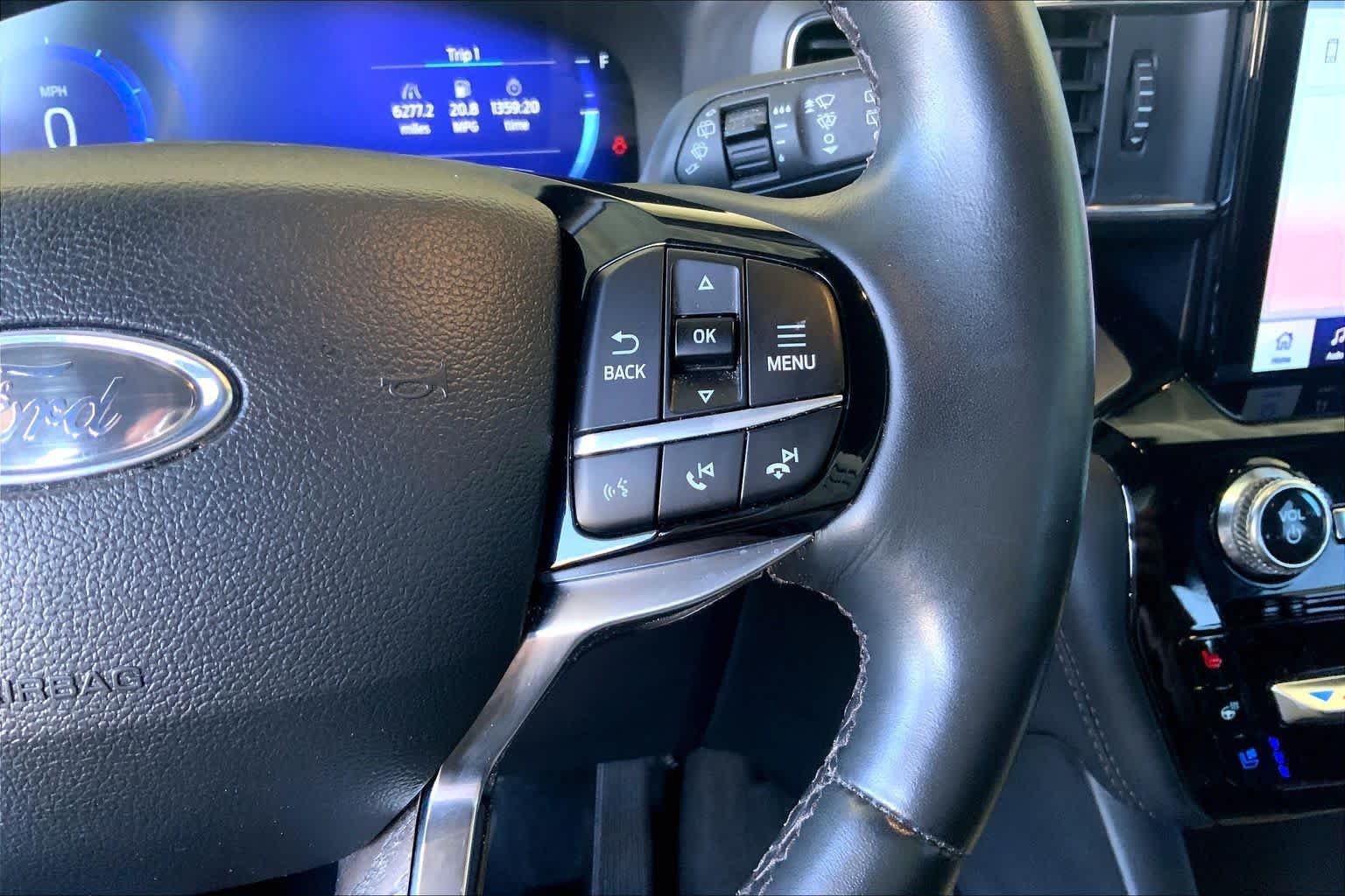 Used 2023 Agate Black Metallic Ford Platinum image 25