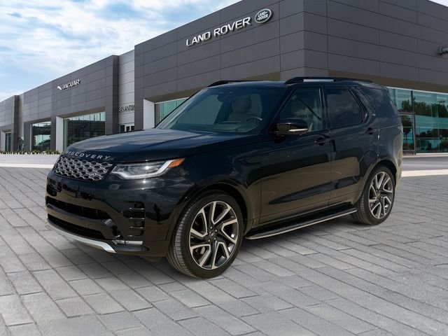 Used 2024  Land Rover Metropolitan Edition image 1