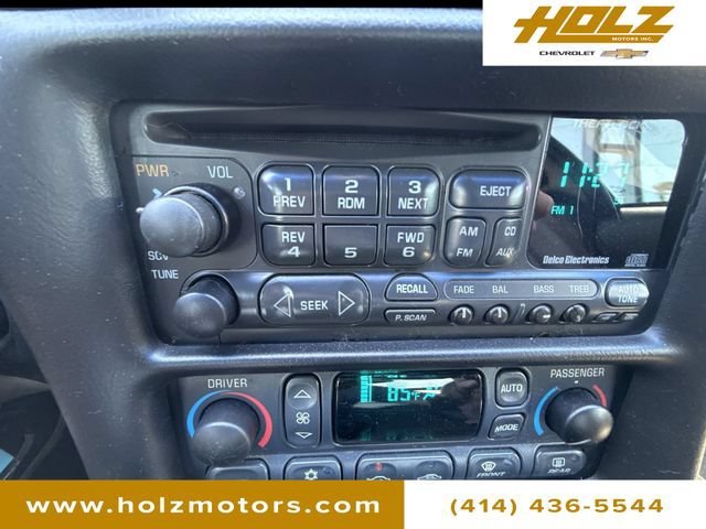 Used 2003 Medium Spiral Gray Metallic Chevrolet 2dr Cpe image 14