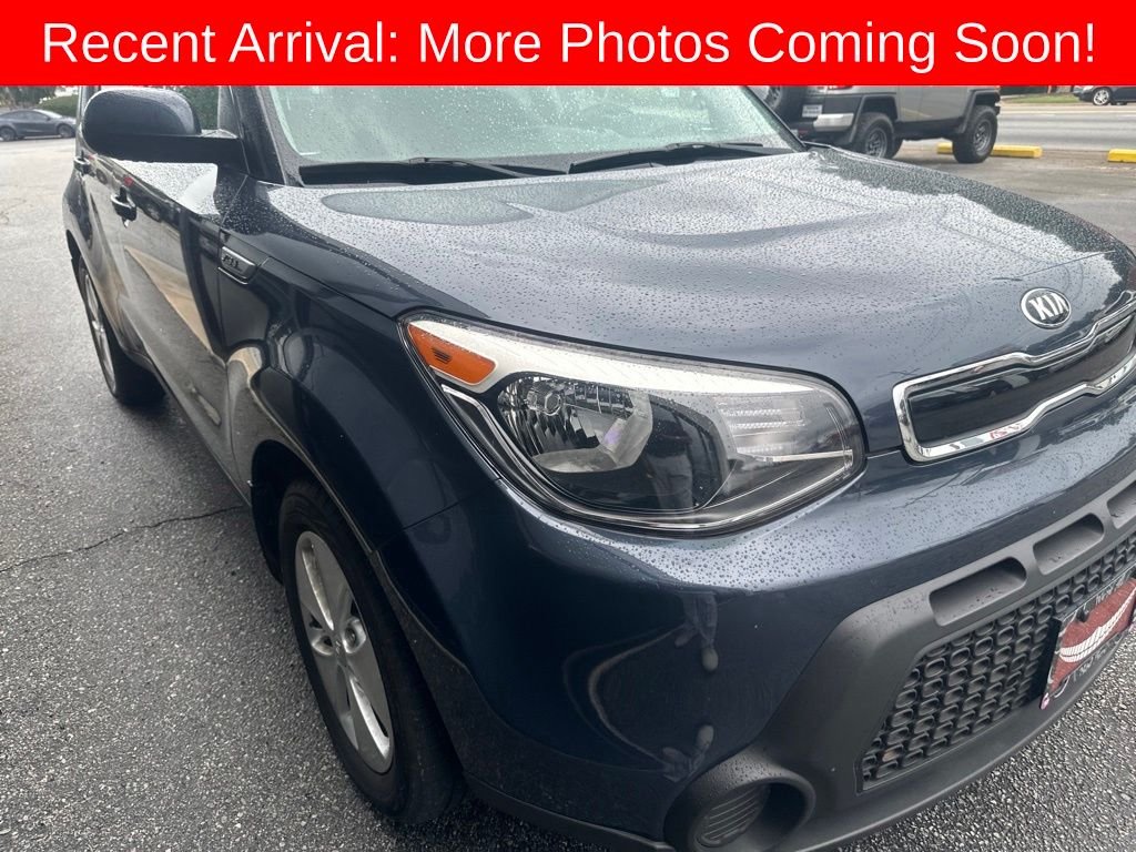 Used 2015 Blue Kia Plus image 2