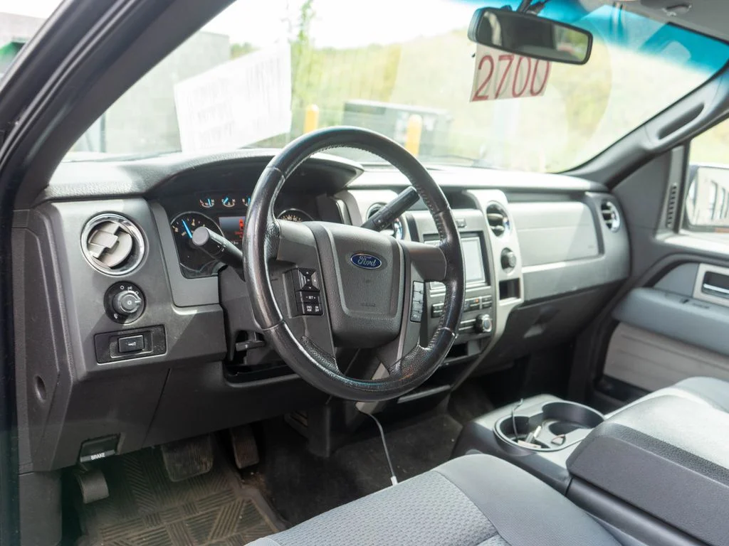 Used 2011 Black Ford XLT image 15