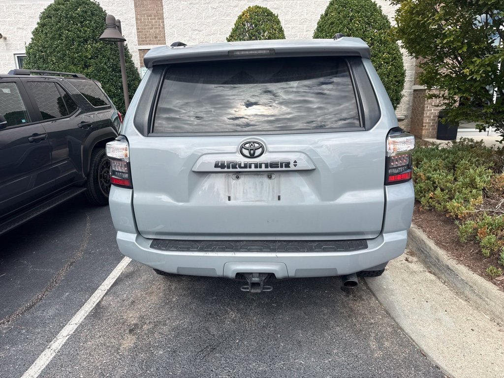 Used 2021  Toyota Trail image 3