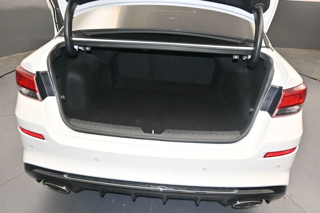 Used 2019 White Kia EX image 15