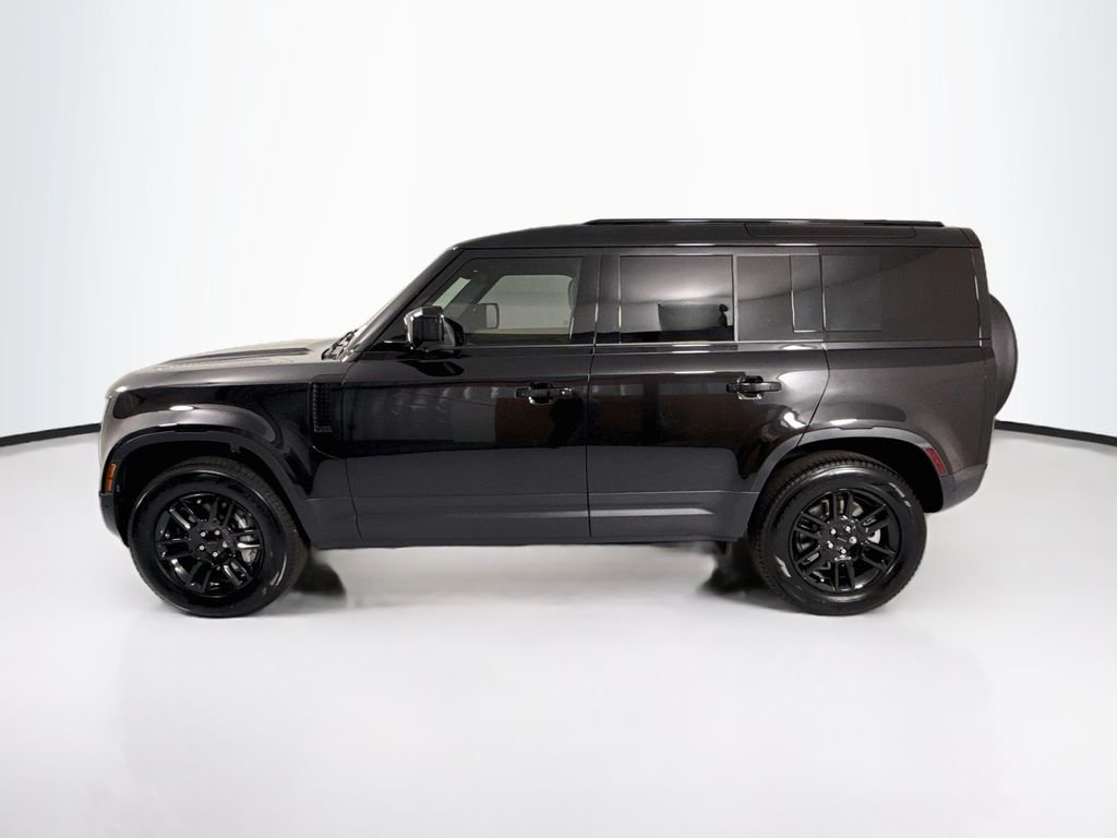 New 2026 Santorini Black Land Rover S image 8