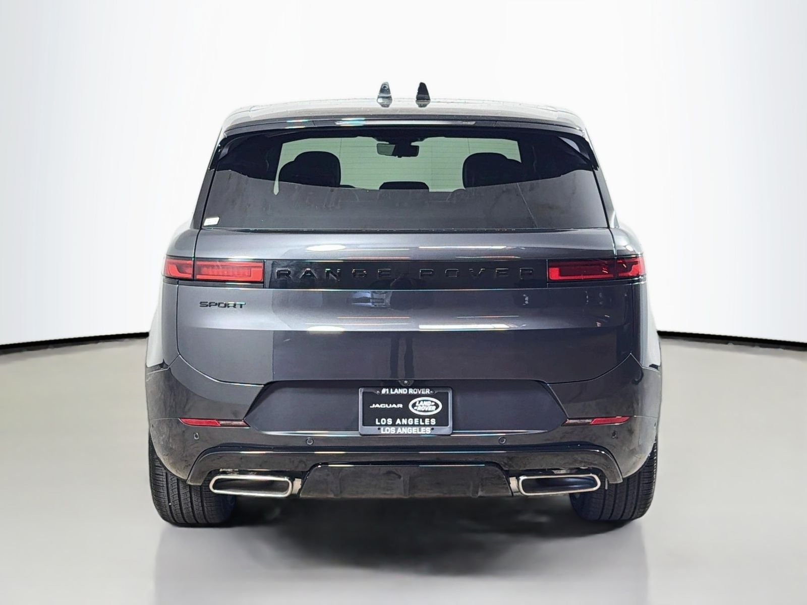 New 2026 Carpathian Grey Land Rover Dynamic SE image 4