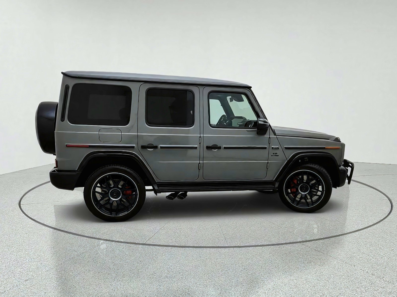 New 2027 MANUFAKTUR Arabian Grey Non- Metallic Mercedes-Benz AMG® G 63 SUV image 7