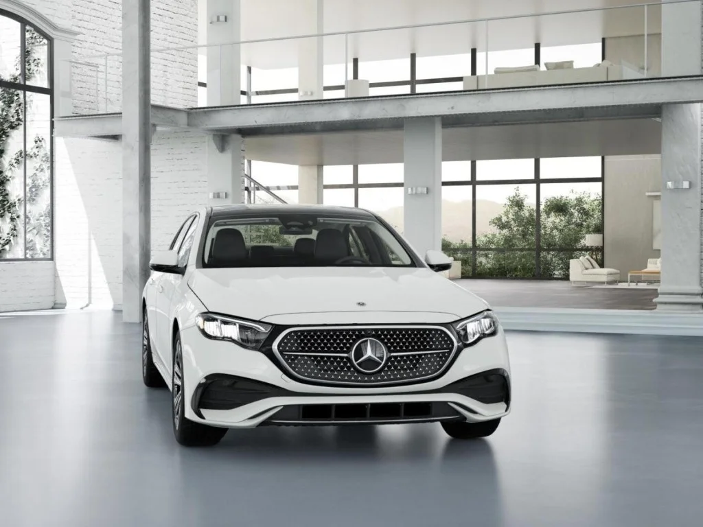 2025 Mercedes-Benz E-Class E350 - Photo 8