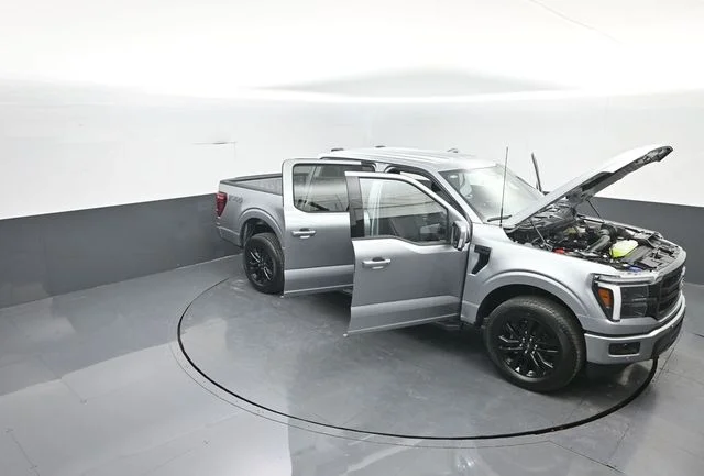 New 2026 Iconic Silver Metallic Ford Lariat® image 35