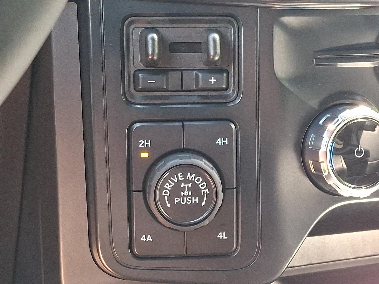 Used 2025 Star White FORD TRUCK LARIAT image 25